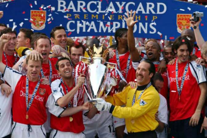 Arsenal-Premier-League-winner-2001-02