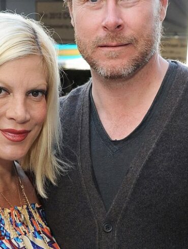 Are Tori and Dean spelling still married?