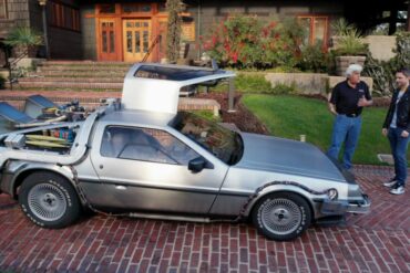 Does Jay Leno own a DeLorean?