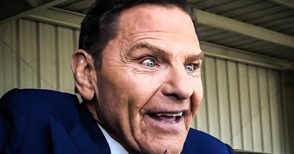 How many jets does Kenneth Copeland own?