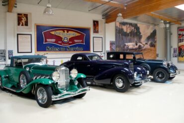 What does Jay Leno drive every day?