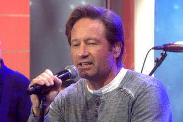 Who is Duchovny Dating?