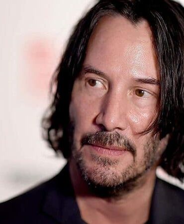 Is Keanu Reeves the richest actor?