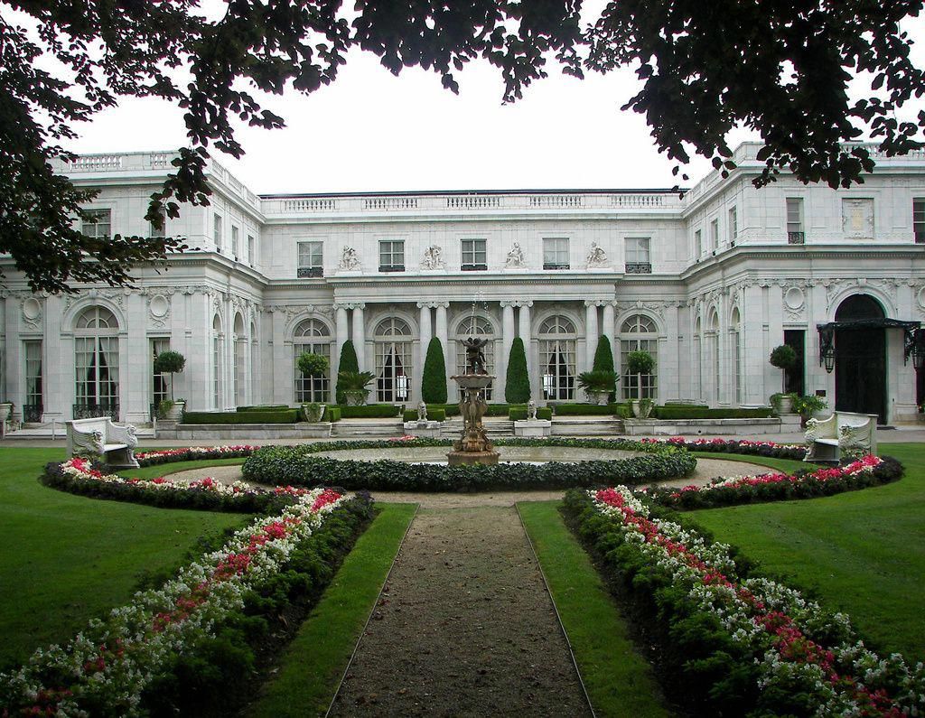 Which Newport mansion was The Great Gatsby filmed at?
