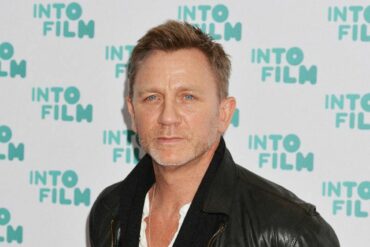 How much is Daniel Craig paid for a Bond film?