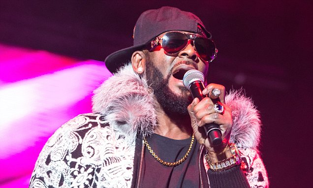 Why is R Kelly net worth so low?