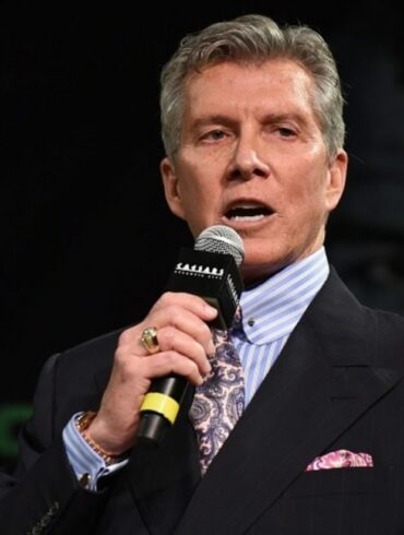 How much Michael Buffer make per fight?
