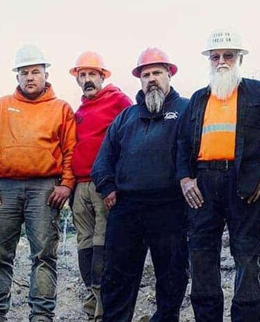 How much does gold rush pay the crew?