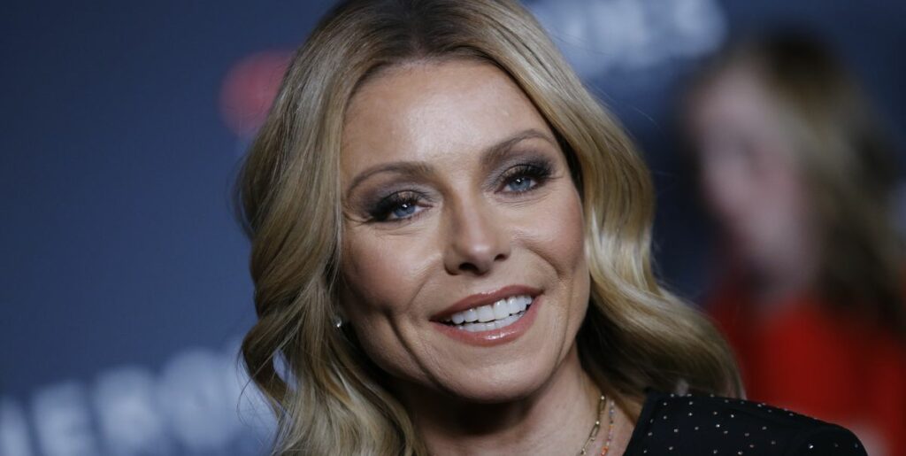 What is Kelly Ripa worth?