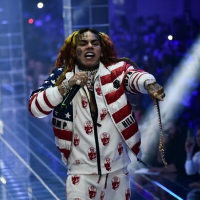 What is the net worth of 6ix9ine in 2020?