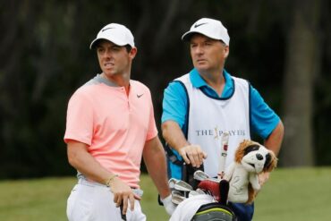 How much does Tiger Woods caddy get paid?