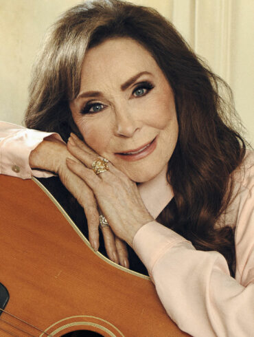 How rich is Loretta Lynn?