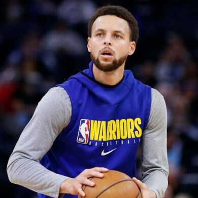 What is Steph Curry's net worth 2021?