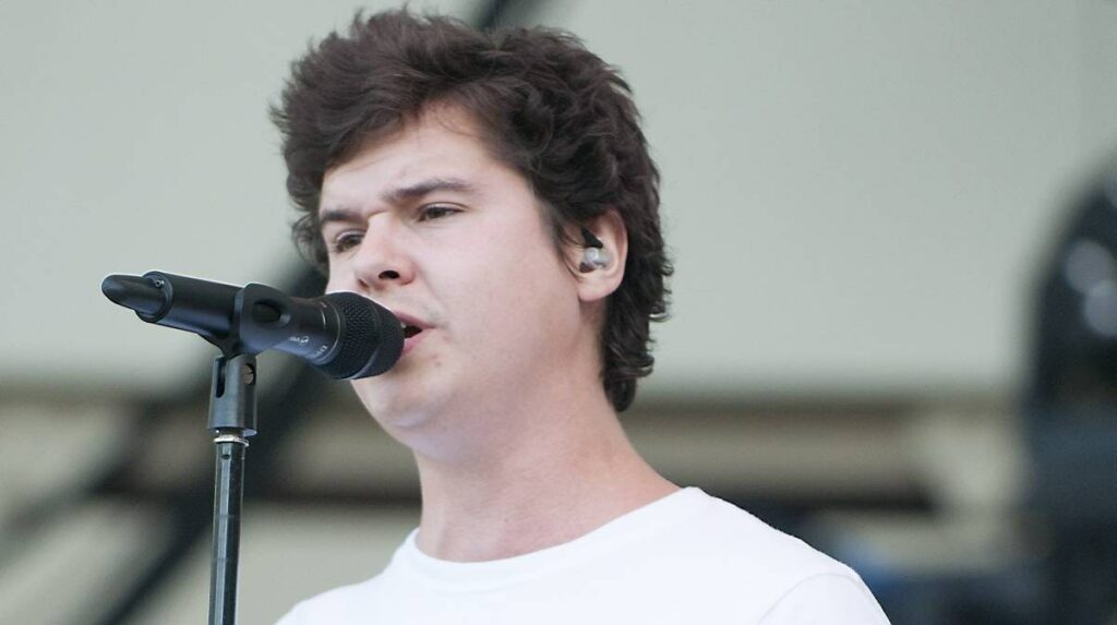 How rich is Lukas Graham?