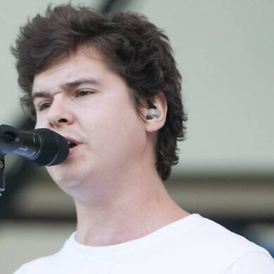 How rich is Lukas Graham?