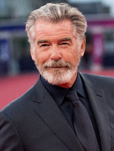 Is Pierce Brosnan rich?