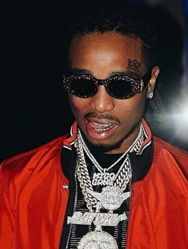 How much does Quavo pay his assistant?