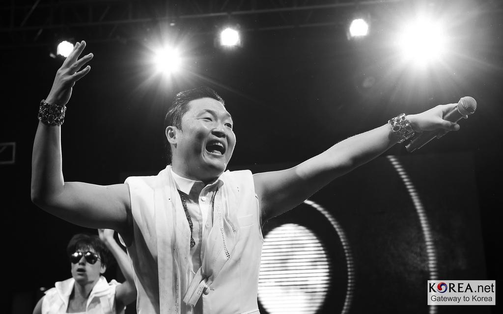 Is Psy still rich?