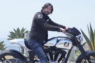 Does Keanu Reeves own a car?