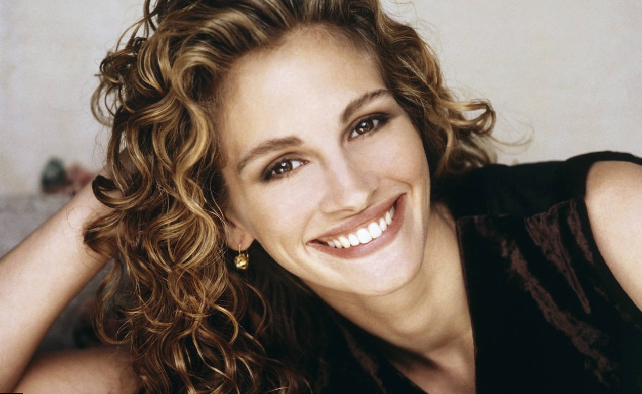 How much is Julia Roberts net worth?