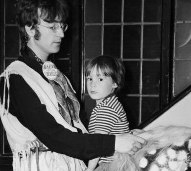 Did Julian Lennon get any money from John Lennon's estate?