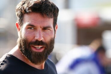When did Dan Bilzerian get rich?