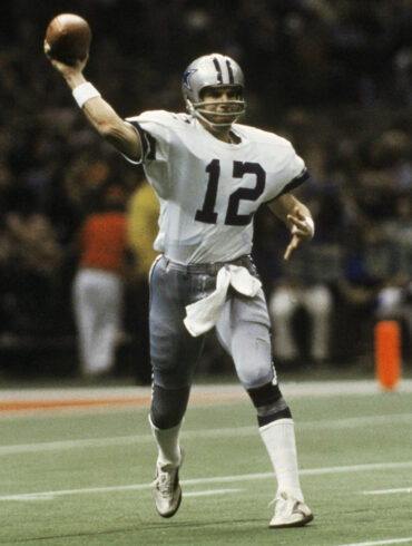 How much did Roger Staubach make a year?