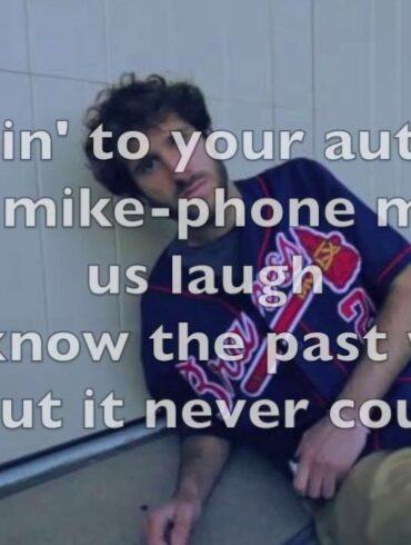 Who did Lil Dicky write Molly about?
