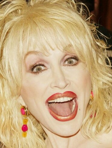 What is Dolly Parton's net worth?