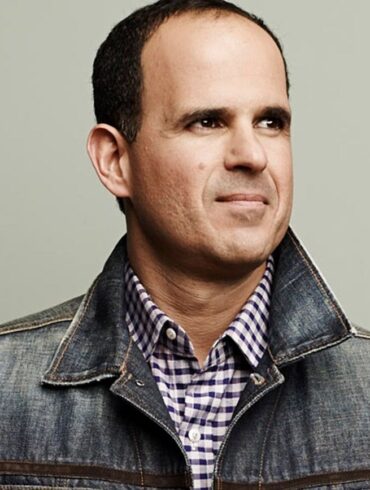How is Marcus Lemonis rich?