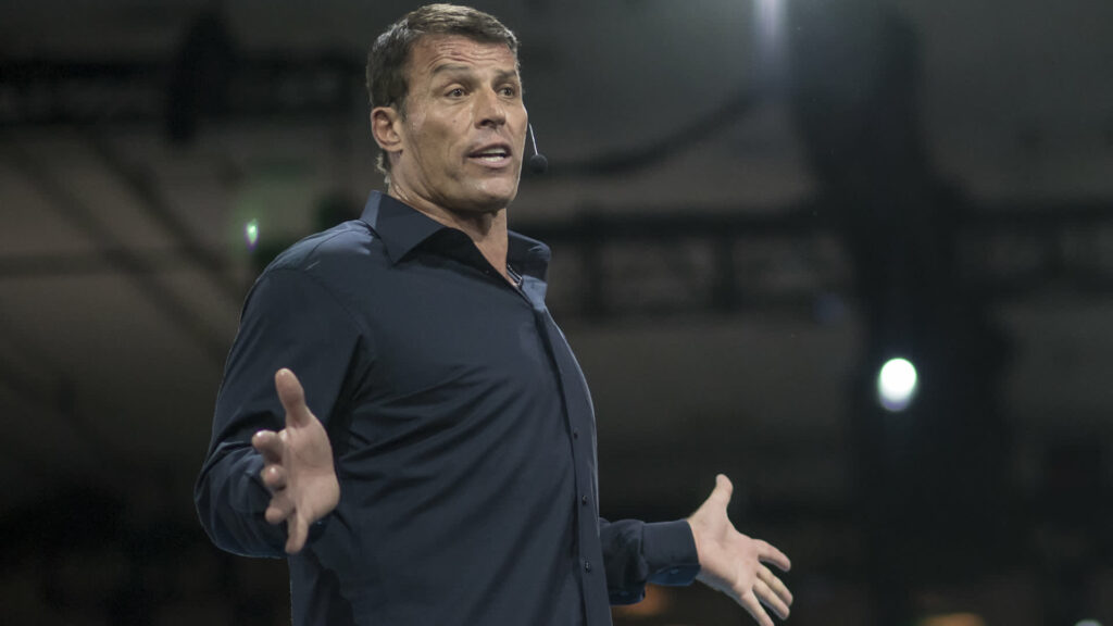 How much does Tony Robbins earn in a year?