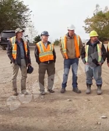 Does the cast of Oak Island get paid?