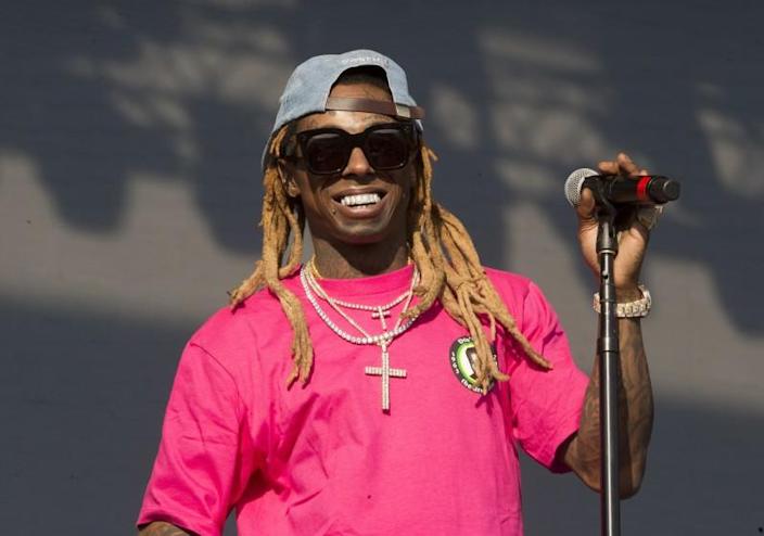 Who is the richest among Lil Wayne and 6ix9ine?