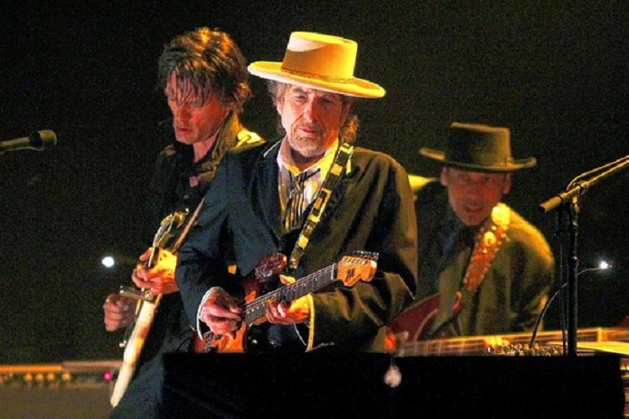 How much does Bob Dylan make in royalties each year?