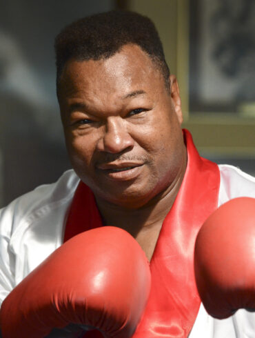 How rich is Larry Holmes?