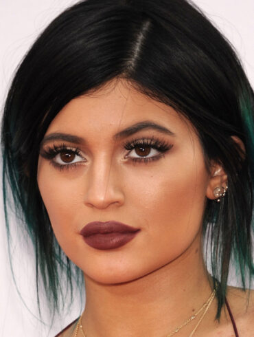 What is Kylie Jenners net worth?