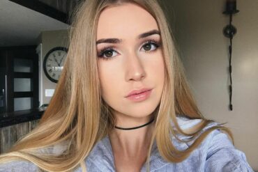 What is Mia Maples net worth?