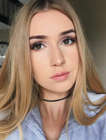 What is Mia Maples net worth?