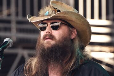 How much is country singer Chris Stapleton worth?