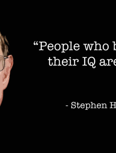 What is Stephen Hawking's IQ level?