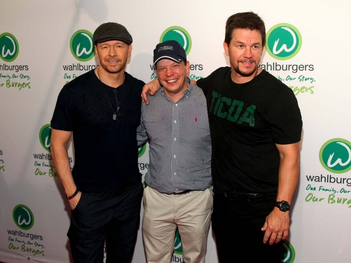 What is Donnie Wahlberg's net income?