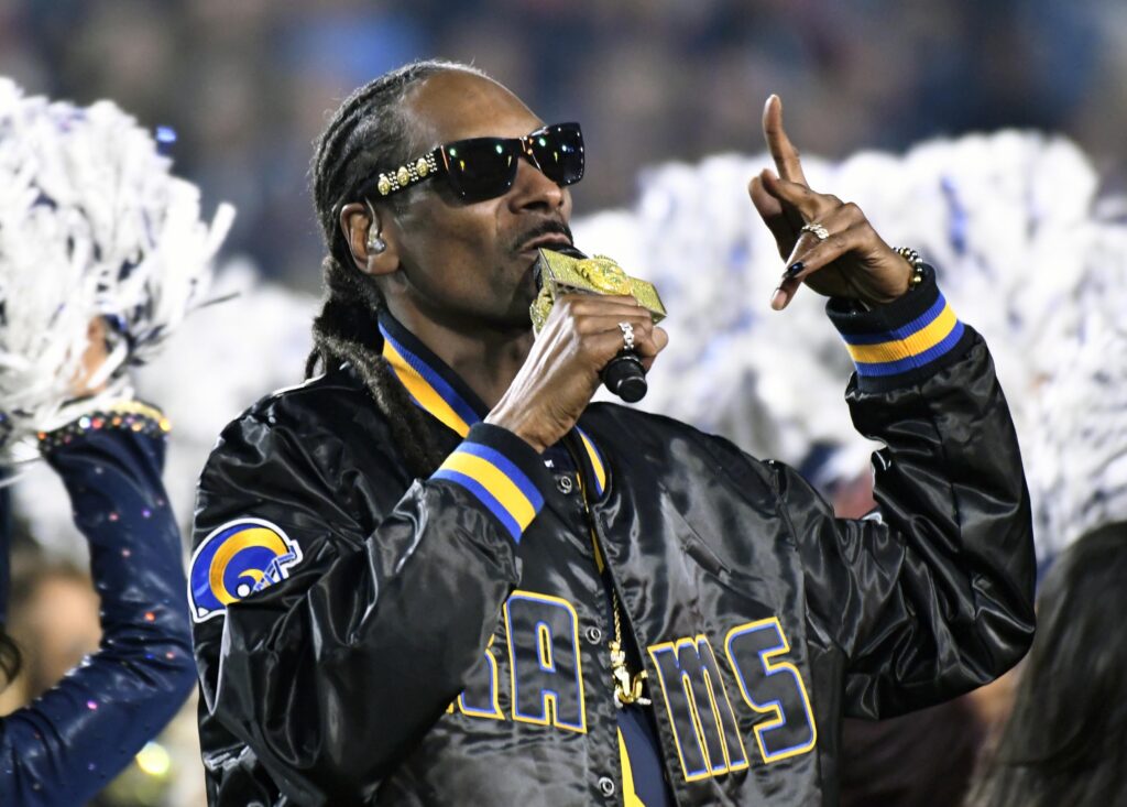 Is Snoop Dogg smart?