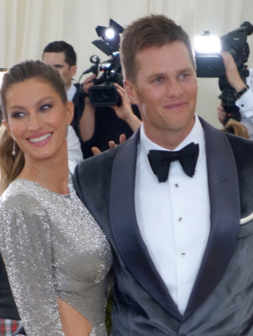 Who is richer Gisele or Brady?