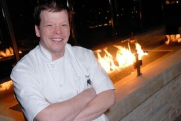 What is Paul Wahlberg salary?