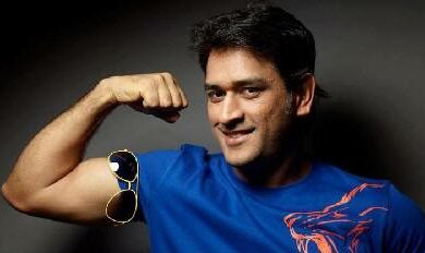 What is the net worth of Dhoni in Indian rupees?