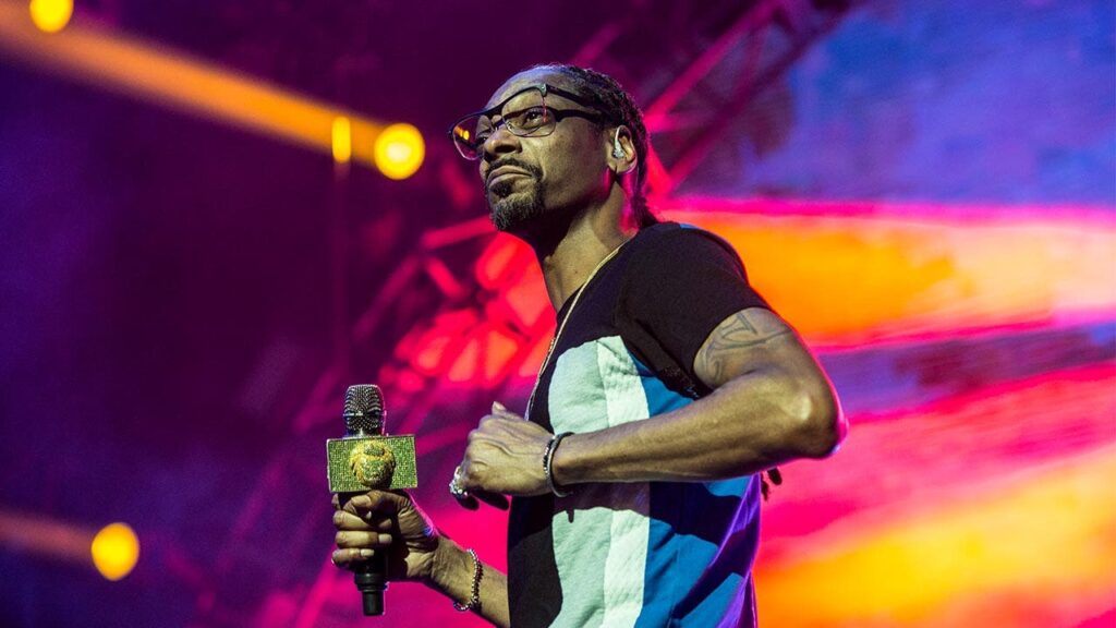 What is Snoop Dogg's networth?