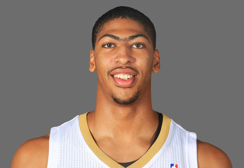 How big are Anthony Davis hands?