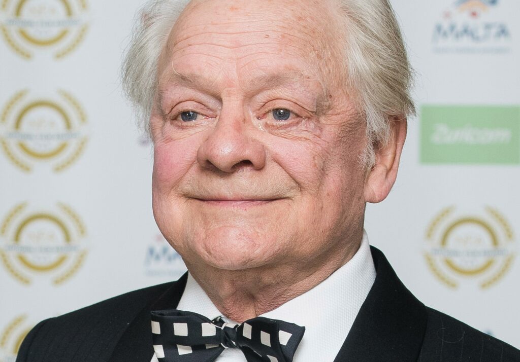 How rich is David Jason?