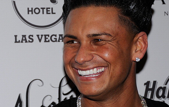 How much does Pauly D make per DJ gig?