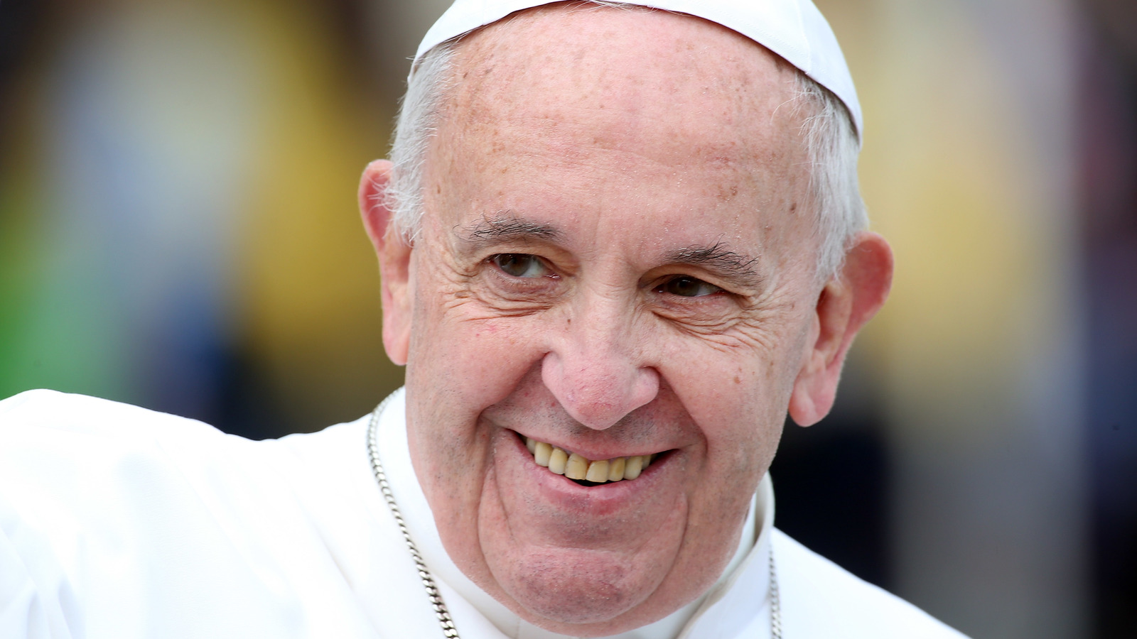 How much money does the Pope Francis make?